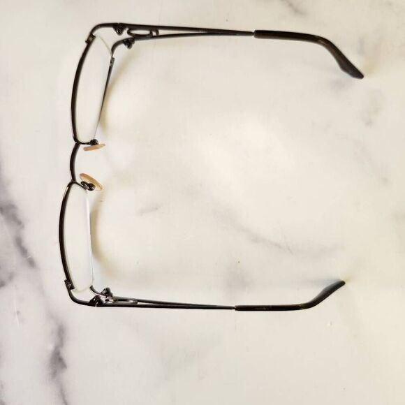 Reading eyeglasses curved metal frame - Picture 3 of 5